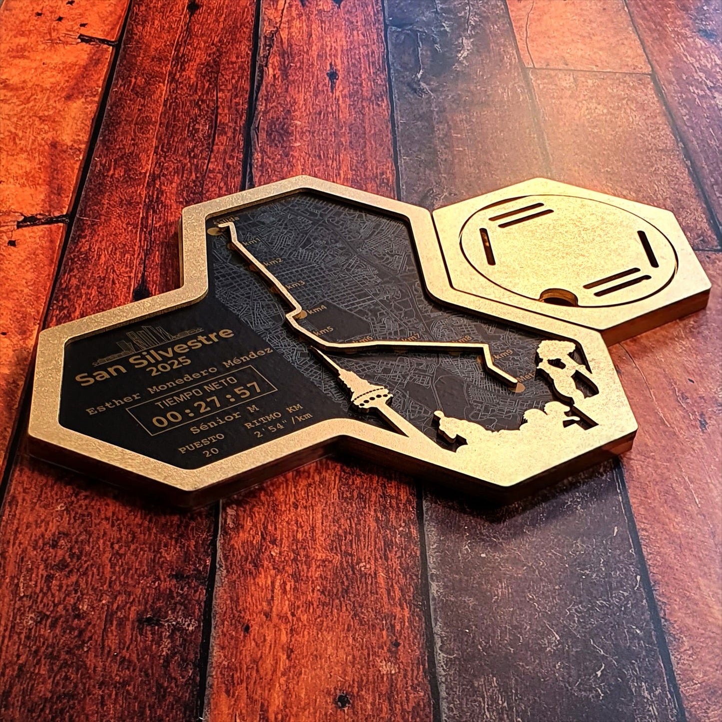 Medallero Hexagonal Marathón Personalizado con Nombre, dorsal, tiempos, etc.