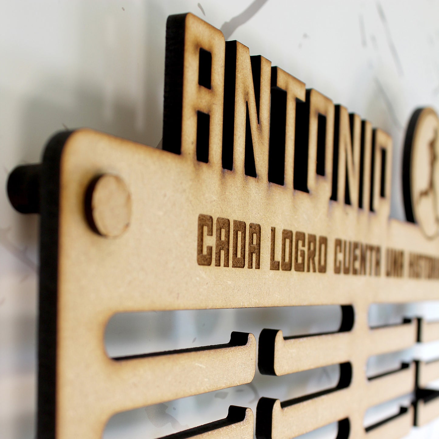 Medallero Madera Personalizado con Nombre