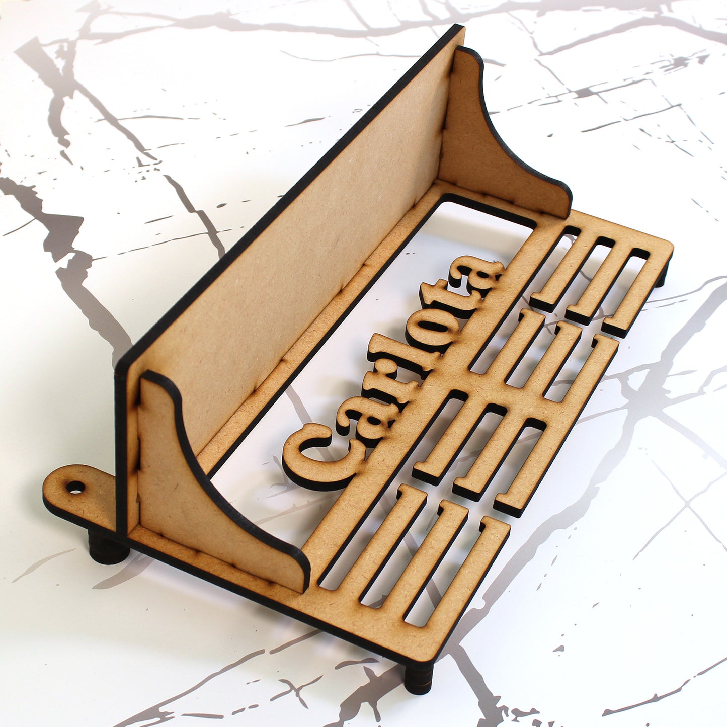 Medallero personalizado con nombre y estante para copas