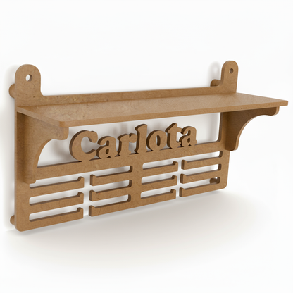 Medallero personalizado con nombre y estante para copas