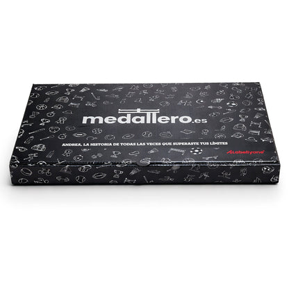 Caja fabricada con Frase preferida+Nombre - imagen 4 - medallero deportivo personalizado