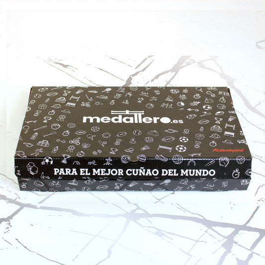 Caja fabricada con Frase preferida+Nombre y envuelta para regalo
