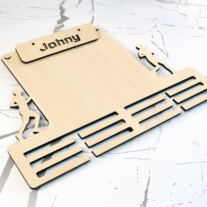 Medallero para Medallas de Running – Personalizado en Madera con pinza de diseño para colocar dorsales