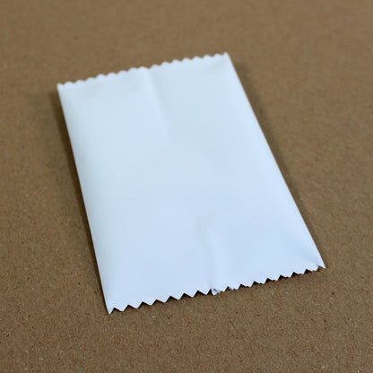 Sobre para cromo gigante aspecto sobre real, interior plateado