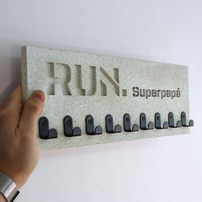 Medallero Running Personalizado con Nombre, Modelo Run Stone