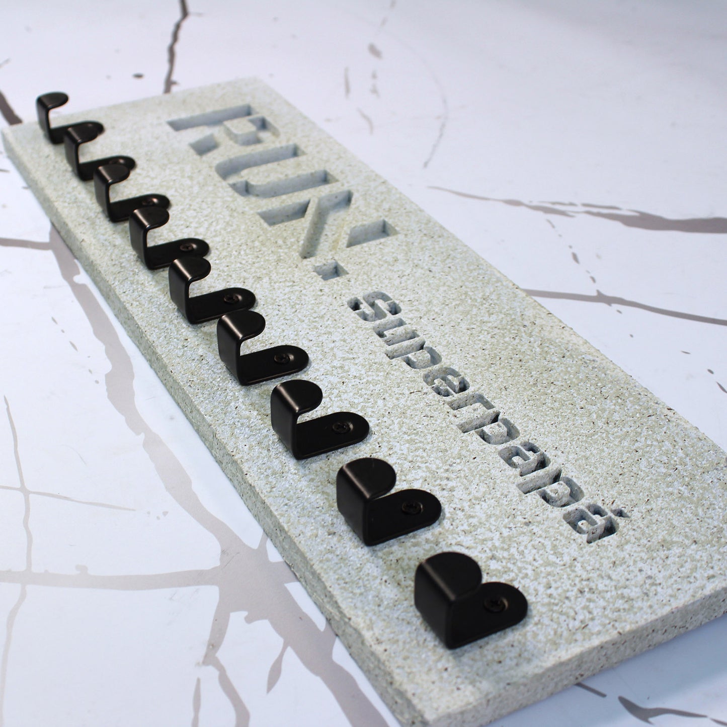 Medallero Running Personalizado con Nombre, Modelo Run Stone