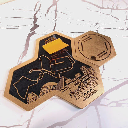Medallero Hexagonal para exhibir tu medalla de la Marathon de Valencia Personalizado con Nombre, dorsal, tiempos, etc.